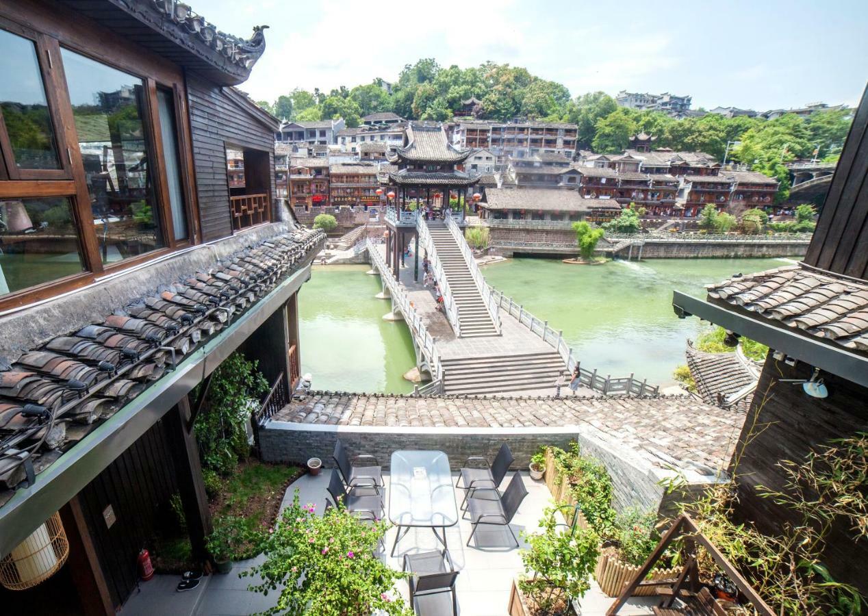 Fenghuang Slowly Time Inn 외부 사진