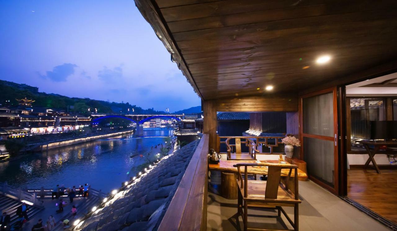 Fenghuang Slowly Time Inn 외부 사진