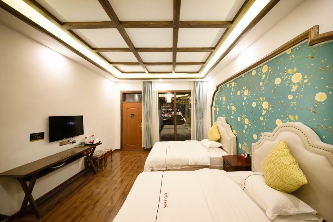 Fenghuang Slowly Time Inn 외부 사진