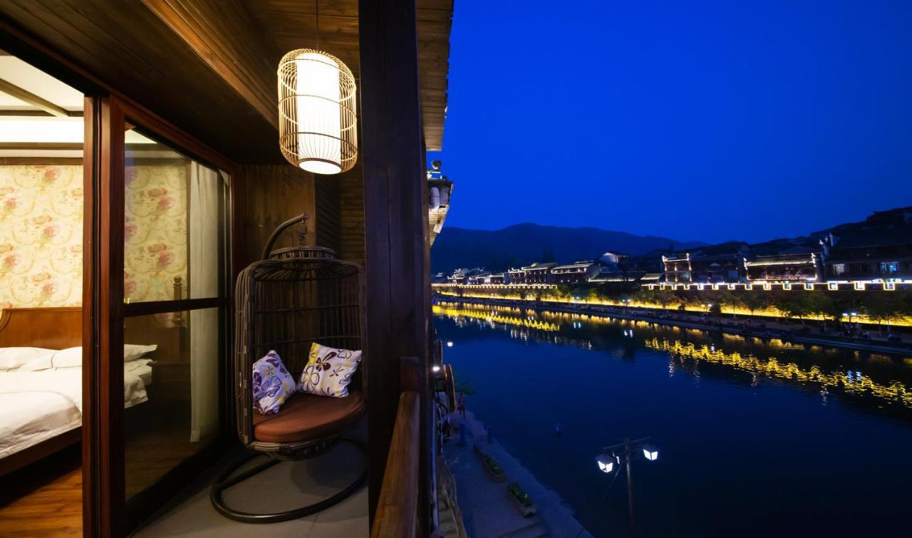 Fenghuang Slowly Time Inn 외부 사진
